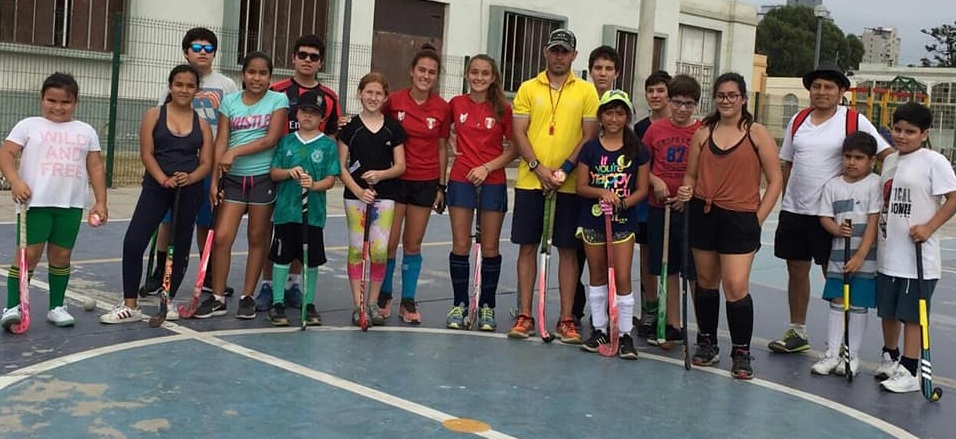 Yellow Submarine comenzó con taller de Indoor Hockey