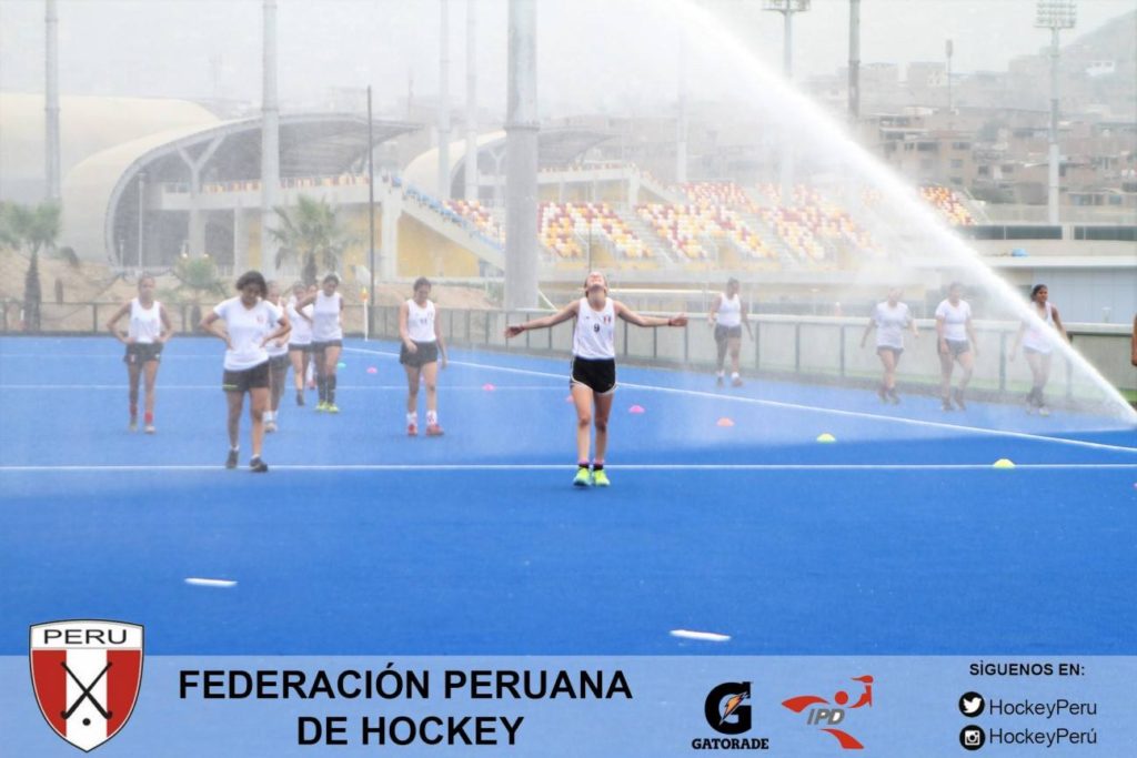 Las ‘Guerreras’ entrenaron por primera vez en las canchas de agua